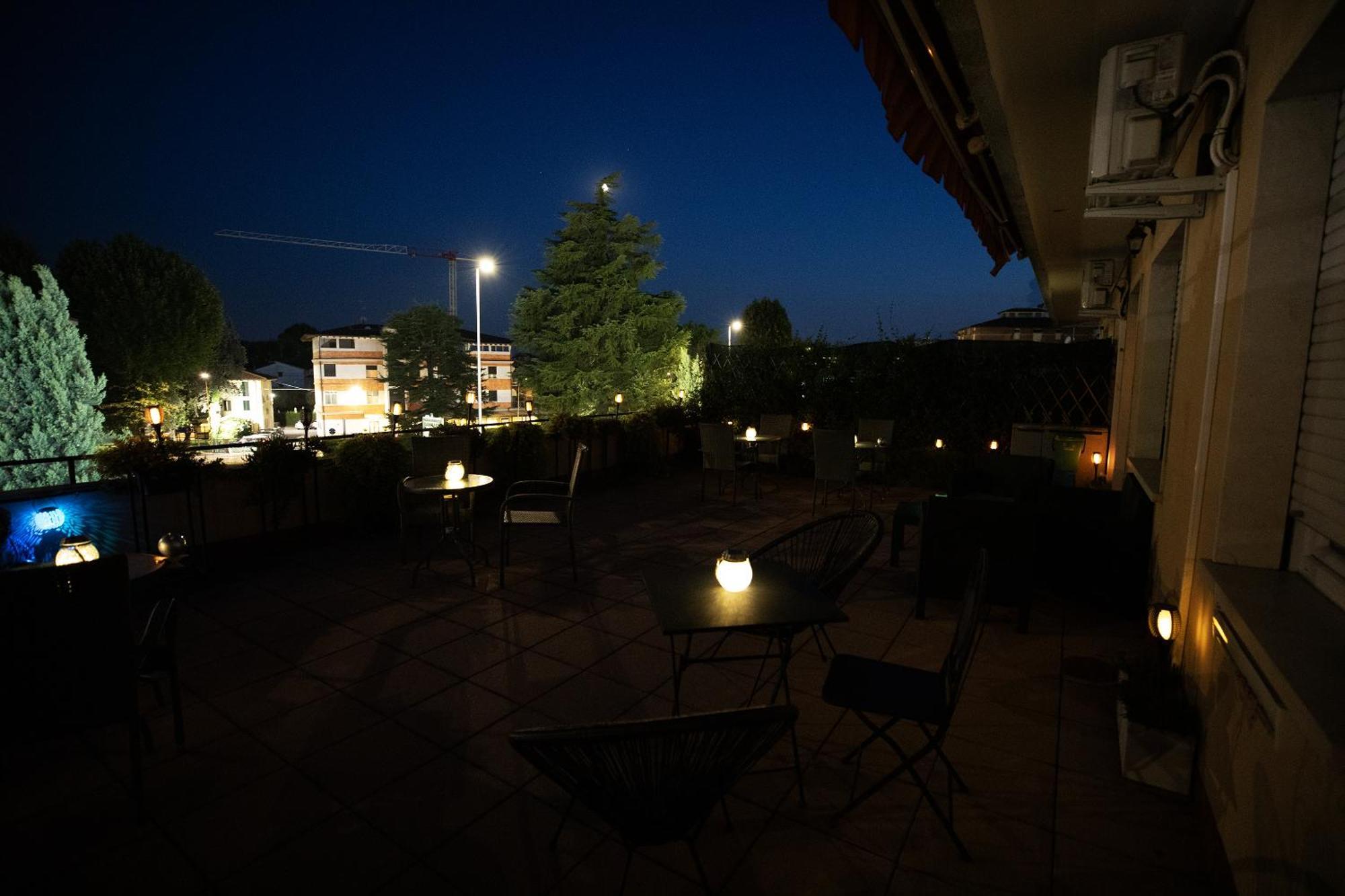 Bru Rooms Peschiera del Garda Eksteriør billede